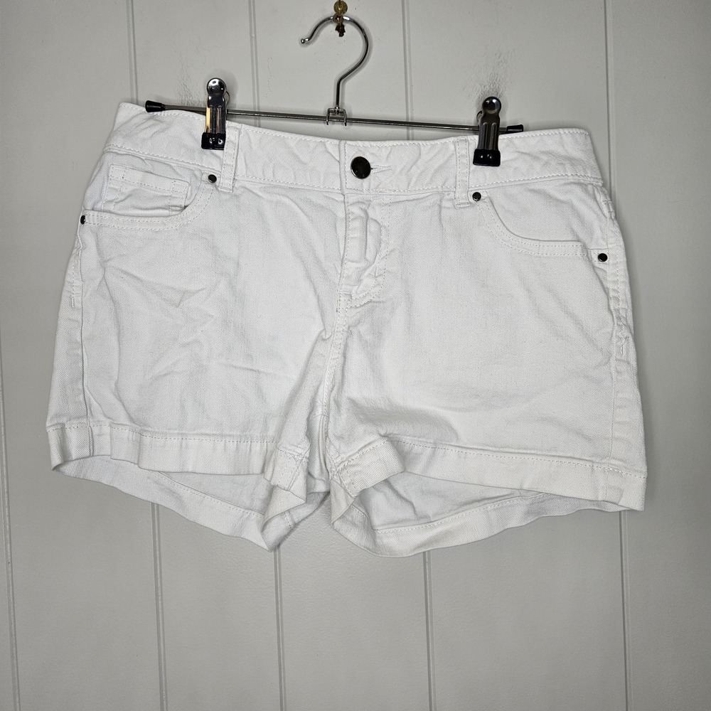 Elle White Jean Material Shorts Size 6